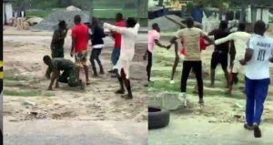 (video) Nigerian Army and Warri youths clashes as youths Beats up a Soldier for shooting their Colleague